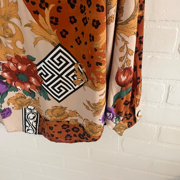 Insanely good Vintage Blouse Mixed print Floral Scarf Animal Mobwife Sz 20 - Picture 13 of 14